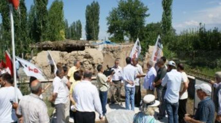 Talat Paşa Komitesi Ve Tgb &Uuml;yelerinden Toplu Mezar Anıtlarına Ziyaret