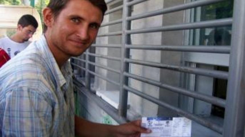 Bursaspor'da Kombinelerin Genel Satışı Başladı