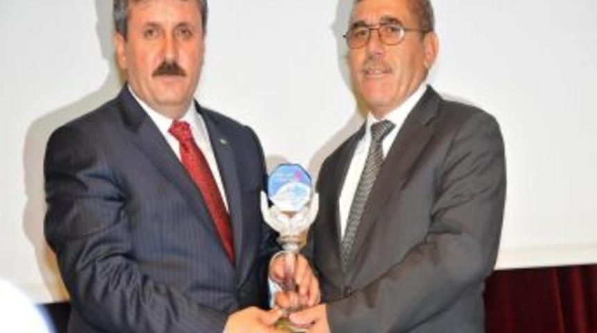 Başkan Kara&rsquo;ya Sosyal Belediyecilik &Ouml;d&uuml;l&uuml;