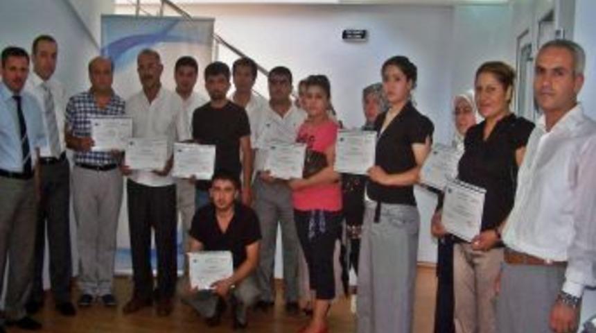 Yeni Girişimciler Sertifikalarını Aldı