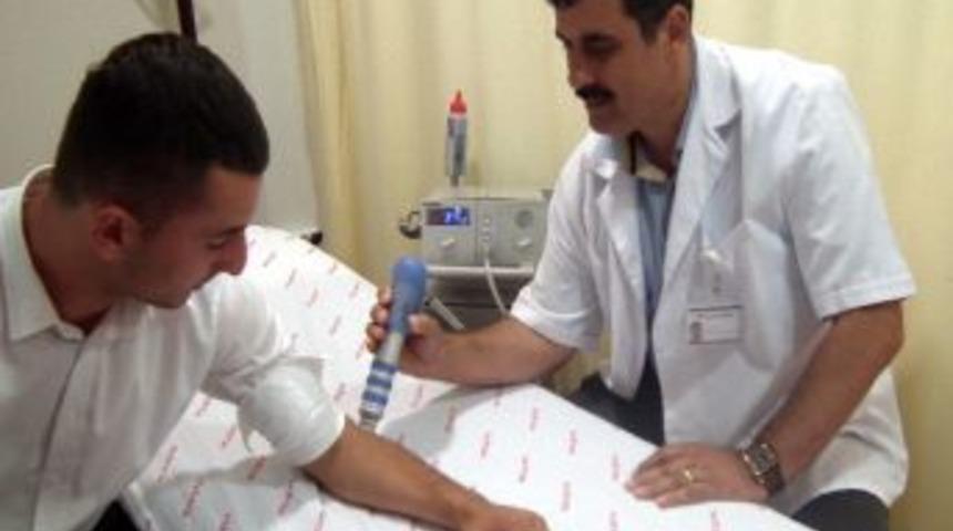 Halı Ve Kilim Silkelemek "tenis&ccedil;i Dirseği" Hastalığına Yol A&ccedil;ıyor