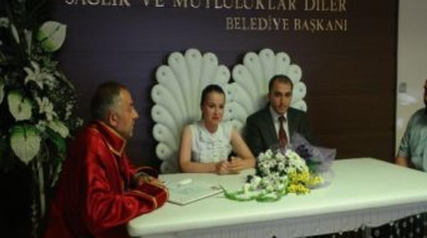 Ramazan&rsquo;ın İlk Nikahı Yakutiye&rsquo;de Kıyıldı