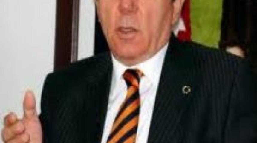 Vali Oğuz'dan SBS'de Başarılı &Ouml;ğrencilere Altın