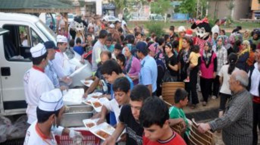 Ramazan Eğlenceleri Iftar &Ccedil;adırına Taşındı
