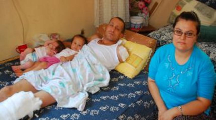 Kolu Kopan Gen&ccedil;, Bebeğini Kucağına Alabilmek I&ccedil;in Nakil Bekliyor