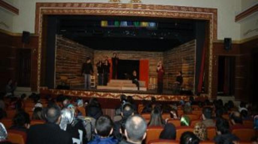 Mamak Belediyesi Kent Tiyatrosu&rsquo;ndan Ramazan Ayına &Ouml;zel Oyun