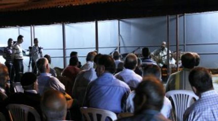 Bayburtlu Aşıklar Iftar &Ccedil;adırını Şenlendirdi