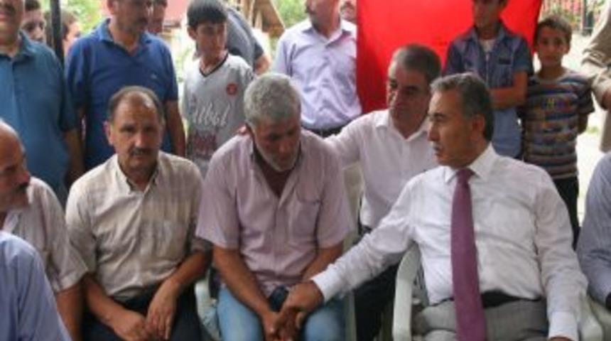 Şehit Babaları Acıya Ortak Oldu