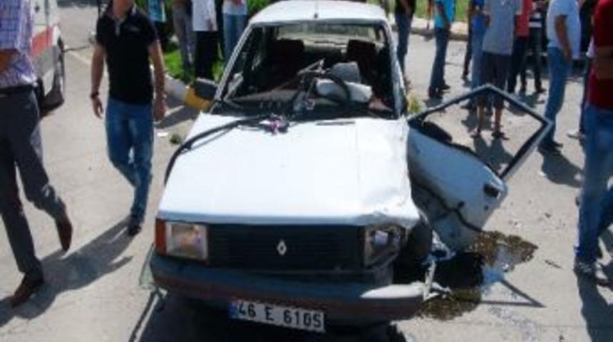 Elbistan&rsquo;da Trafik Kazası: 1&rsquo;i &Ccedil;ocuk 3 Yaralı