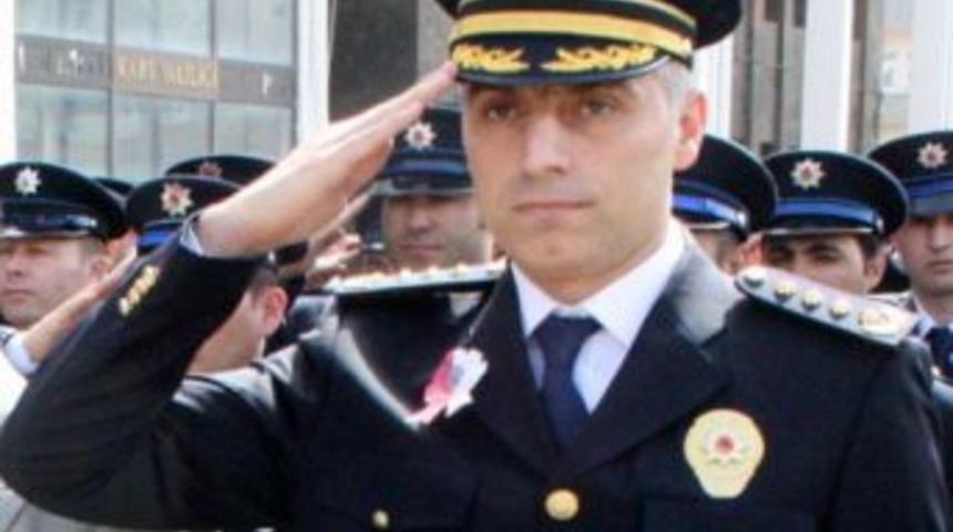 Emniyet M&uuml;d&uuml;r&uuml; &Ccedil;akmak: Basın &Ccedil;ağdaş Demokrasilerin Vazge&ccedil;ilmezi