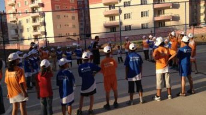 1955 Batman Belediyespor Mahalle Aralarına İndi