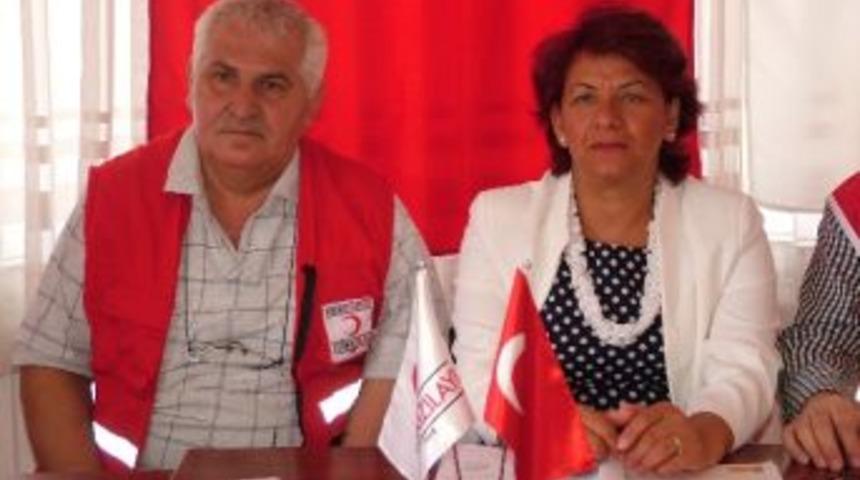 Kızılay &Ccedil;orlu Şubesi G&ouml;n&uuml;ll&uuml;lerle El Ele Vererek 40 Bin Mavi Kapak Topladı