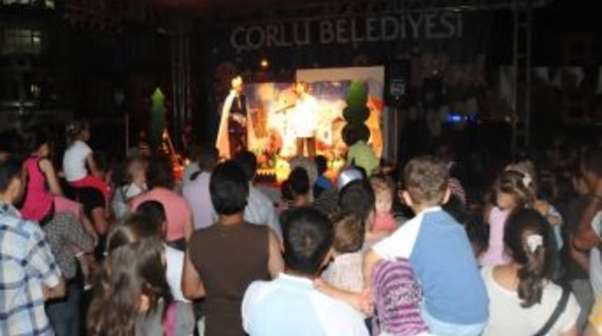 Çorlu Belediyesi`nin Ramazan Şenlikleri İlgi Görüyor