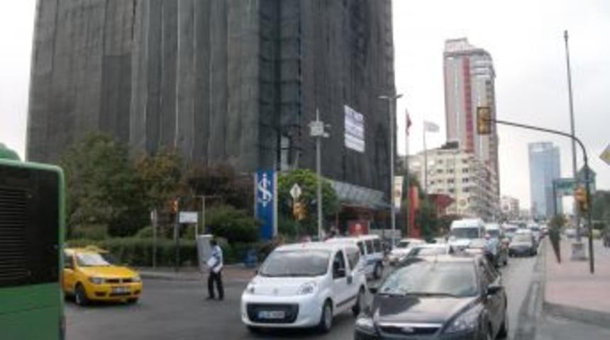 Barbaros Bulvarı’nda Üzücü Kaza