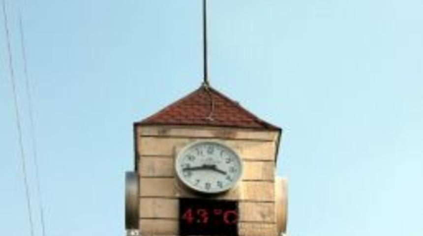 Yıldızeli'nde Sıcaklık 43 Dereceyi G&ouml;rd&uuml;