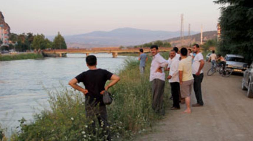 Kızılırmak'ta kayboldu