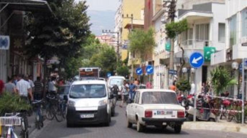 &Ouml;demiş&rsquo;in Gazi Caddesi&rsquo;ne Otopark D&uuml;zenlemesi