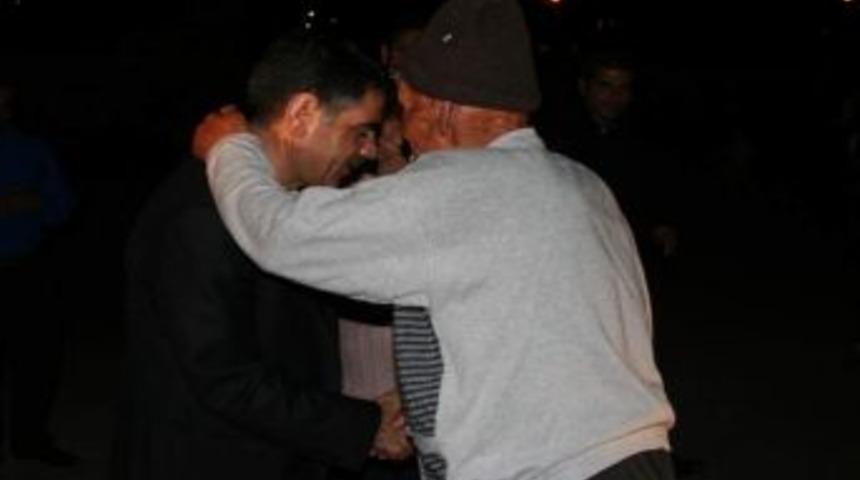 Kars Belediyesi&rsquo;nin Gıda Yardımında G&uuml;ndemde Su Vardı