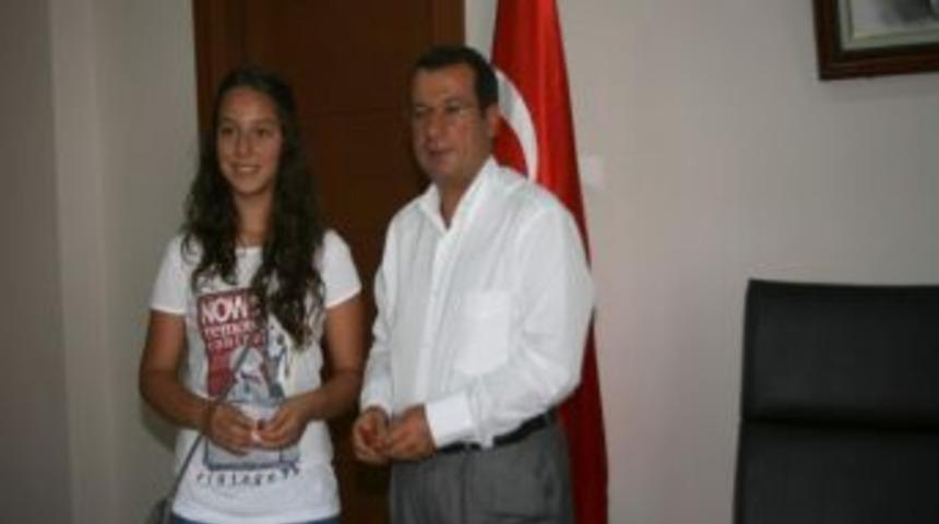 Kaymakam G&uuml;rdal&rsquo;dan Sbs&rsquo;de Dereceye Girenlere &Ouml;d&uuml;l