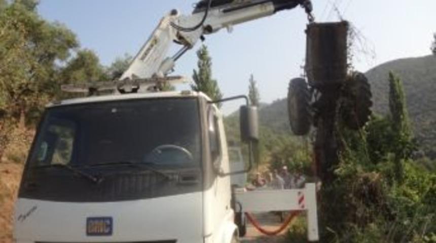 Dalgınlık Trakt&ouml;r&uuml; Yoldan &Ccedil;ıkardı