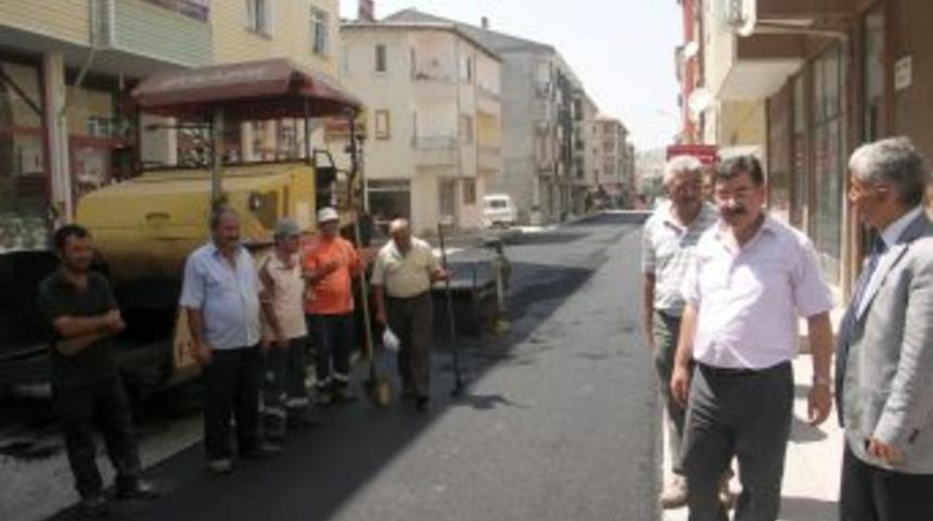G&ouml;lbaşı'nda Asfaltlama &Ccedil;alışmalarına Hız Verildi
