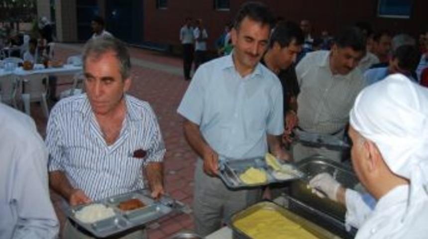 Gemlik Belediyesi Personeli İftarda Buluştu