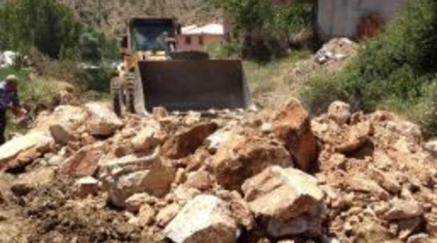 Hizan Belediyesinden Yol Ve Asfalt &Ccedil;alışmaları