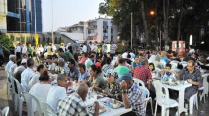 Buca'da İftar Yemekleri Tatı'nın Elinden