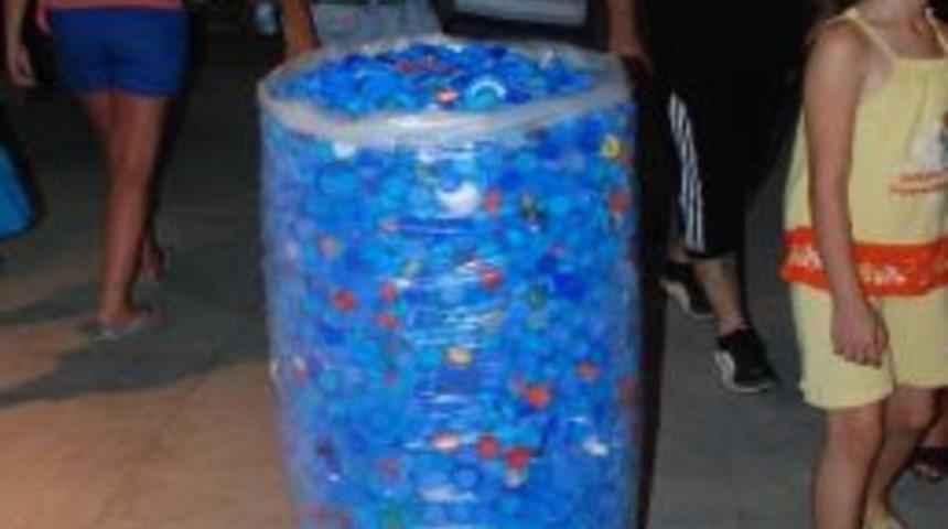 Mavi Kapak Toplama Kampanyasına Didimlilerden Duyarlılık &Ouml;rneği