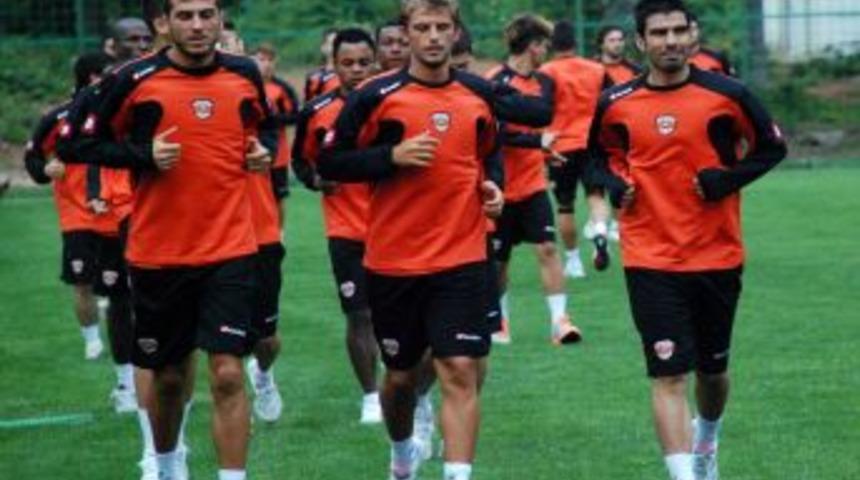 Adanaspor Yeni Sezona Kartepe'de Hazırlanıyor