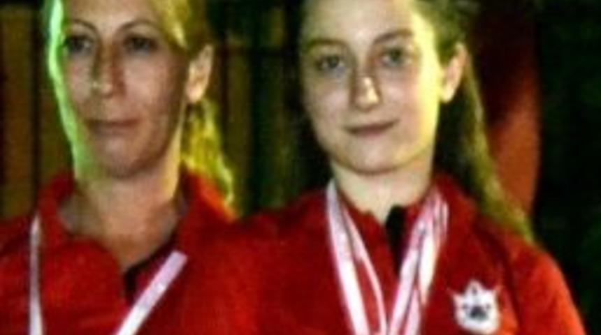 Konak'ta, Bocce&rsquo;de Ana-kız Yine Şampiyon