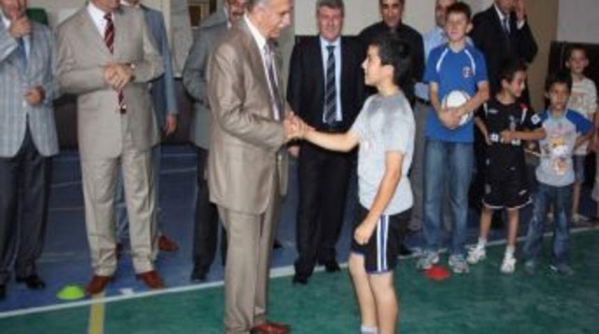 "yaz Spor Okulları &Ccedil;ocukları K&ouml;t&uuml; Alışkanlıklardan Kurtarıyor"