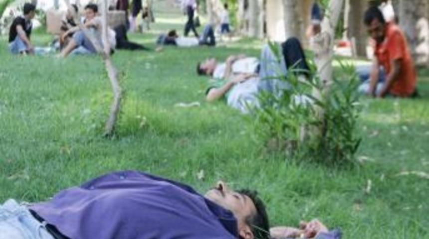 &Ccedil;&ouml;l Sıcakları Şanlıurfa'yı Kavuruyor