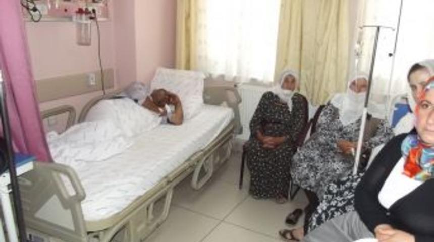 Lastiği Patlayan Minib&uuml;s Şarampole Devrildi: 4 &Ouml;l&uuml;, 10 Yaralı