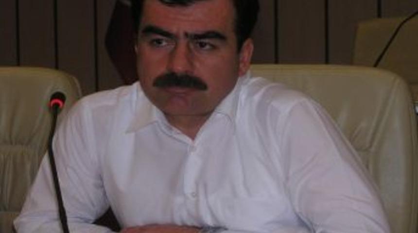 Ak Parti&rsquo;li Erdem Gazetecileri Unutmadı