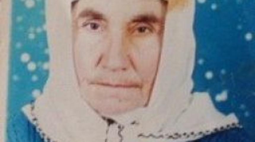 2 Yıldır Kayıp Annesini Arıyor