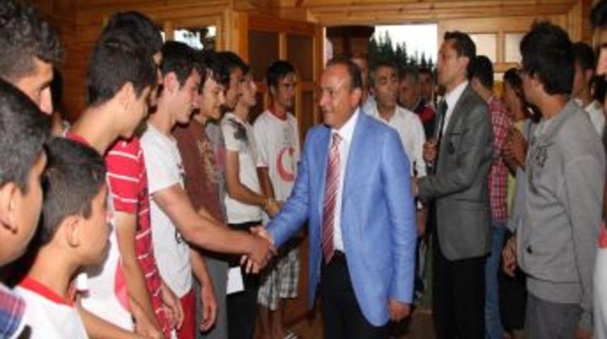 Vali Kızılcık: Gen&ccedil; Ve Dinamik N&uuml;fusun Eğitimli Olması Gerekiyor