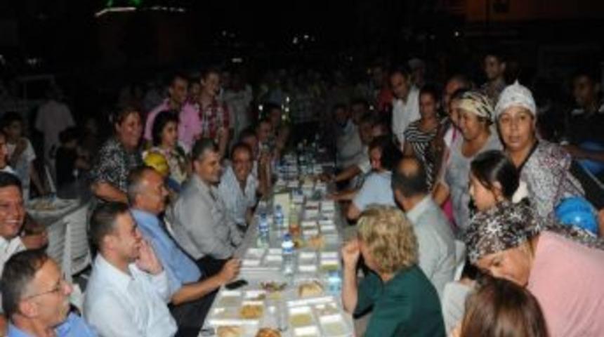 Başkan Erg&uuml;n İftar Sofrasına Konuk Oldu