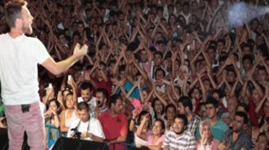 Antakya Festivali Murat Dalkılı&ccedil; Konseriyle Sona Erdi