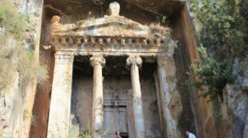 Muğla&rsquo;da En &Ccedil;ok Kaya K&ouml;y&rsquo;&uuml; Gezdiler