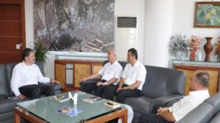 İl M&uuml;ft&uuml;s&uuml; Hacı Yusuf G&uuml;l&rsquo;den Belediye Başkanı Ahmet &Ccedil;akır&rsquo;a Ziyaret