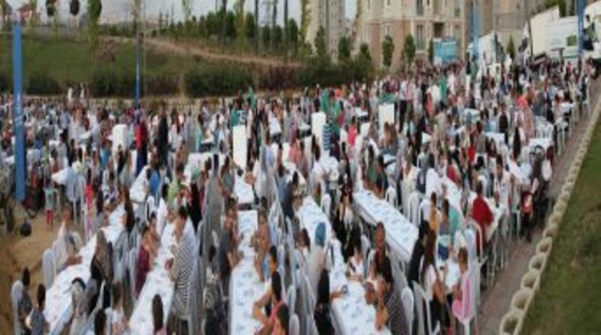 Başakşehir&rsquo;de Iftarlara Yoğun Katılım