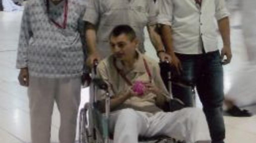 Engelliler Umreden D&ouml;nd&uuml;