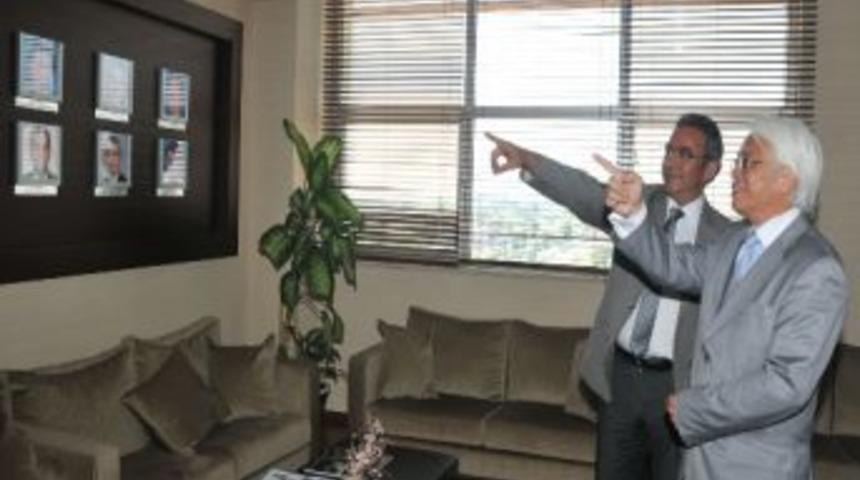 Budak&rsquo;tan Tayland B&uuml;y&uuml;kel&ccedil;isi&rsquo;ne İşbirliği &Ccedil;ağrısı