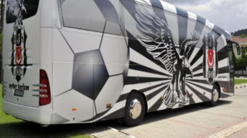 Beşiktaş'ta Futbol Takımının Otobüsü Yenilendi