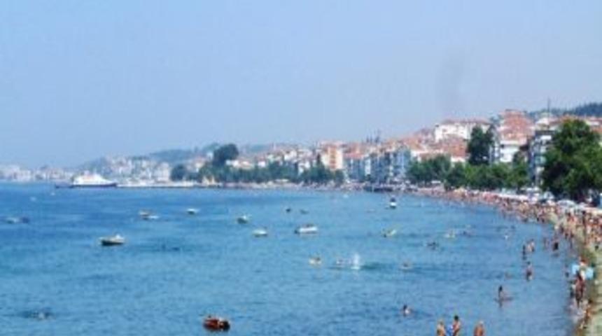 &Ccedil;ınarcık Sahilleri Ramazan'da Doldu
