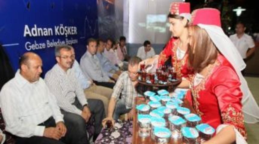 Gebze'de, "&ccedil;ay Bahane Sohpet Şahane"