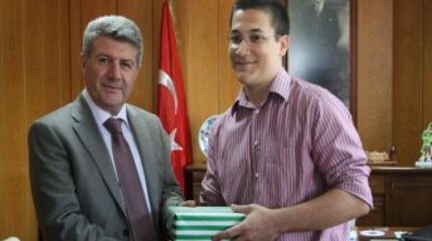 LYS T&uuml;rkiye 5.&rsquo;sinden Atilla G&uuml;lsar&rsquo;a Ziyaret