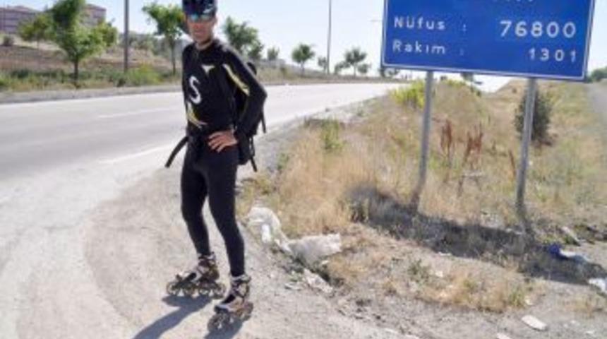 Kanser Hastaları I&ccedil;in Patenle 6 Bin 500 Kilometre Yol Kat Edecek