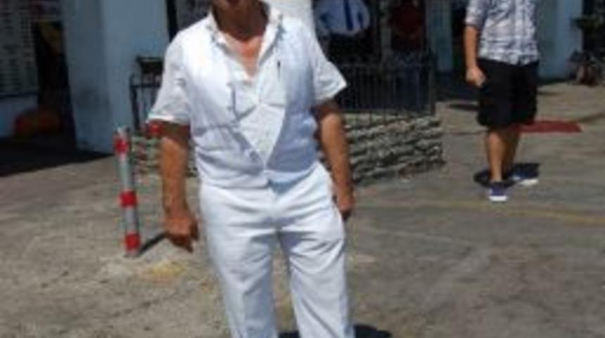 Yağmurdan Ka&ccedil;arken Doluya Tutuldu